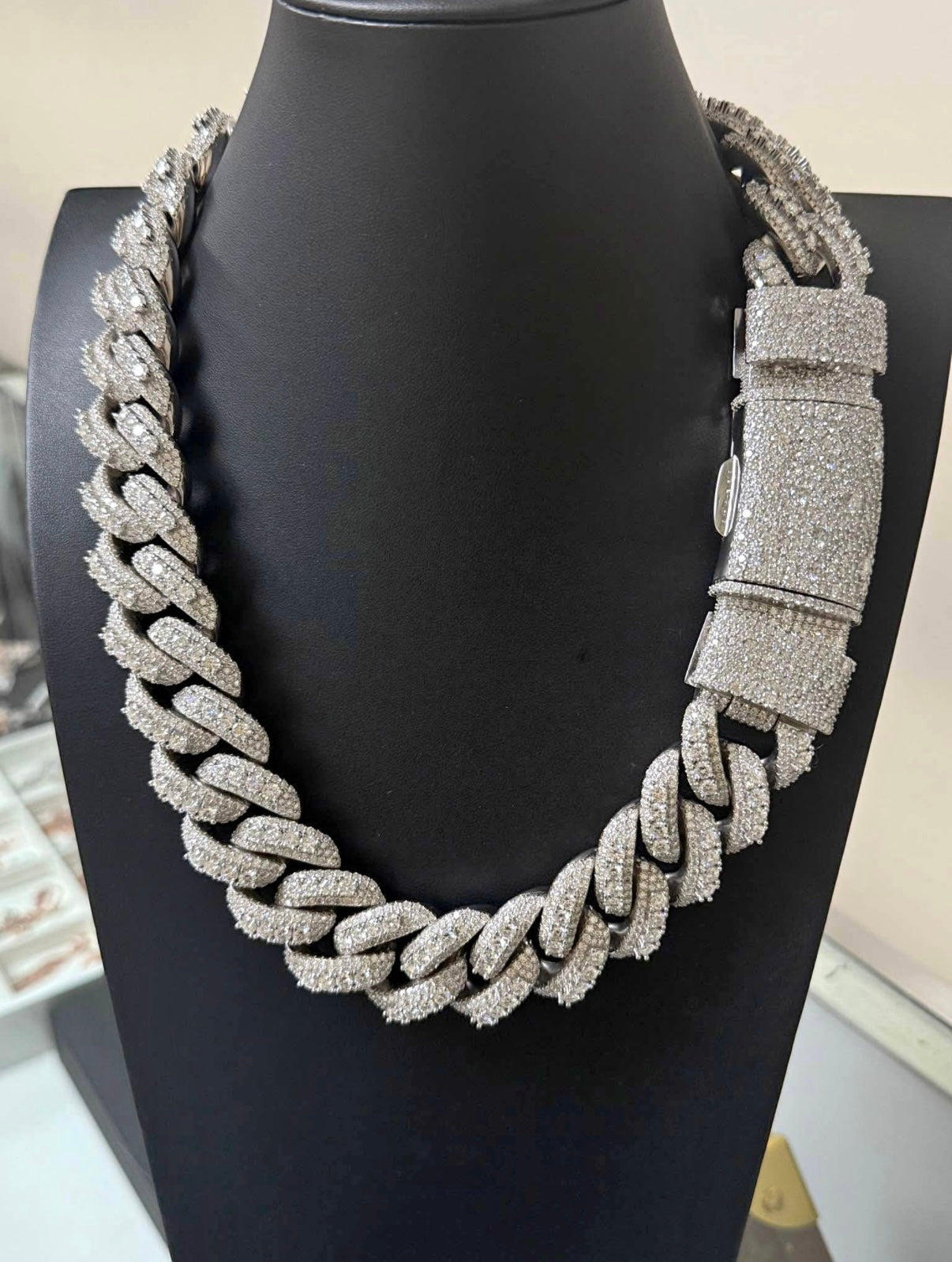 Pave Big Stones Chain