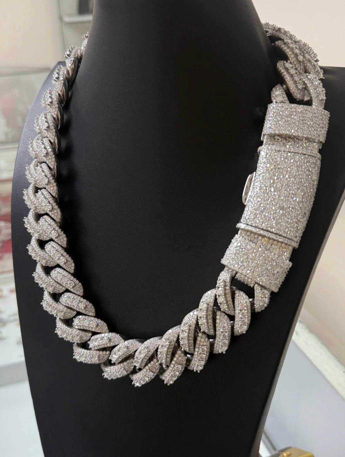 Pave Big Stones Chain