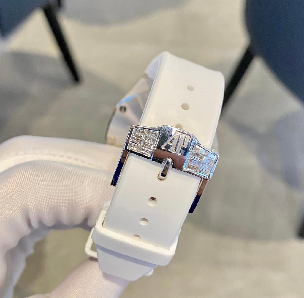 AP Baguette White Strap